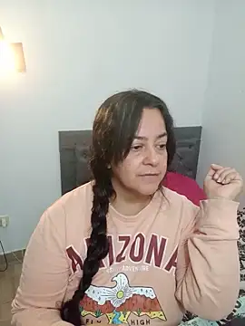 lucia vonne  online show from 13, 6, 2026