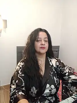 lucia vonne  online show from 15, 6, 2026