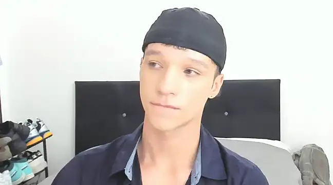 Snapshot of angelcortes chatting on 6, 1, 2025 angelcortes online show from 6, 1, 2025