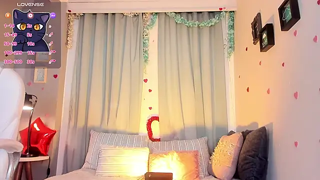 CoralineRicce  online show from 15, 3, 2025