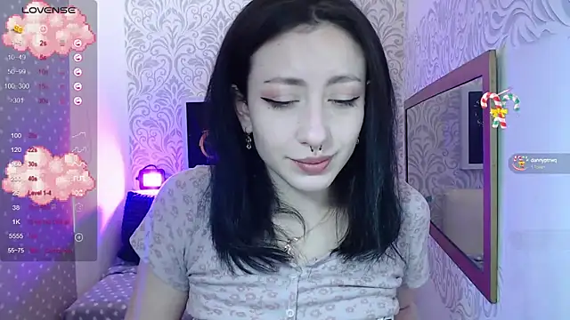 Snapshot of lili_hott63 chatting on 26, 12, 2024 lili hott63 online show from 26, 12, 2024