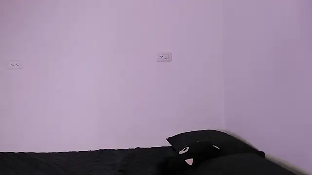 yungelitamor  online show from 17, 12, 2024