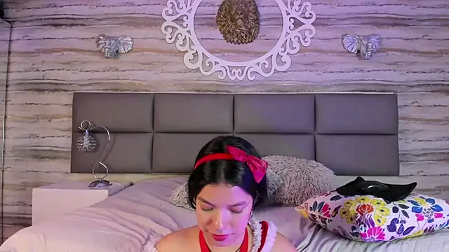 yungelitamor  online show from 25, 12, 2024