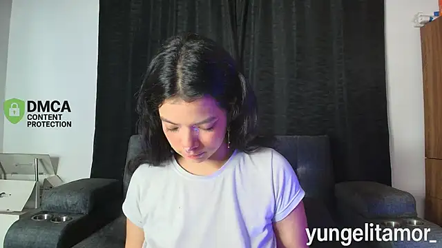 Snapshot of yungelitamor_ chatting on 28, 9, 2025 yungelitamor  online show from 28, 9, 2025