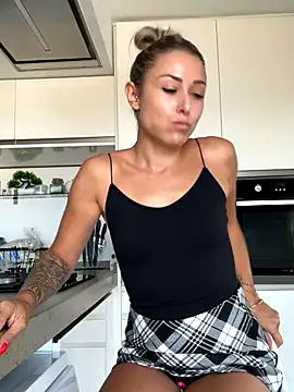 petrouchkaaa  online show from 2, 10, 2025