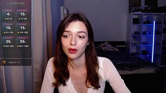 Snapshot of olivia_jeas chatting on 5, 3, 2025 olivia jeas online show from 5, 3, 2025