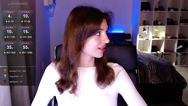 Snapshot of olivia_jeas chatting on 6, 3, 2025 olivia jeas online show from 6, 3, 2025