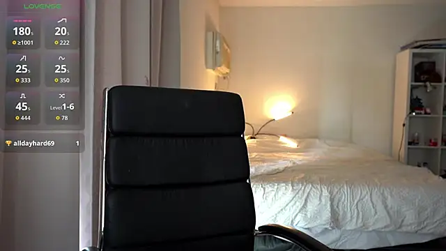 Snapshot of olivia_jeas chatting on 4, 11, 2025 olivia jeas online show from 4, 11, 2025