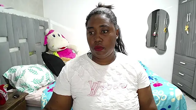 Snapshot of thickebonymilfF chatting on 31, 3, 2026 thickebonymilfF online show from 31, 3, 2026