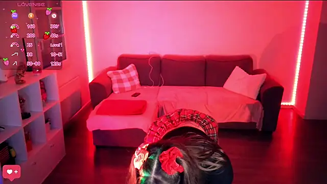 PetiteAngel666 online show from 9, 11, 2025