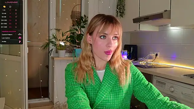 Snapshot of MissLovex chatting on 5, 3, 2026 MissLovex online show from 5, 3, 2026