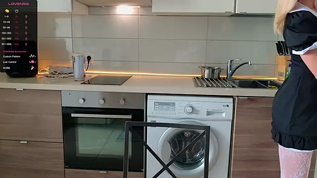 Snapshot of MissLovex chatting on 14, 4, 2026 MissLovex online show from 14, 4, 2026