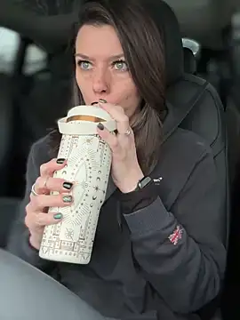 Snapshot of LadyLena1 chatting on 4, 1, 2025 LadyLena1 online show from 4, 1, 2025