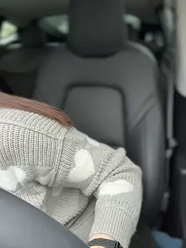 Snapshot of LadyLena1 chatting on 4, 2, 2025 LadyLena1 online show from 4, 2, 2025