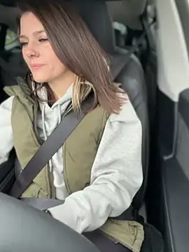 Snapshot of LadyLena1 chatting on 12, 10, 2025 LadyLena1 online show from 12, 10, 2025