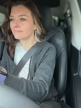 Snapshot of LadyLena1 chatting on 22, 10, 2025 LadyLena1 online show from 22, 10, 2025