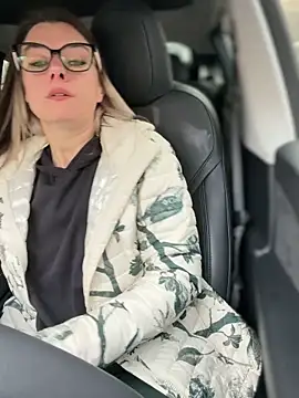 Snapshot of LadyLena1 chatting on 2, 11, 2025 LadyLena1 online show from 2, 11, 2025