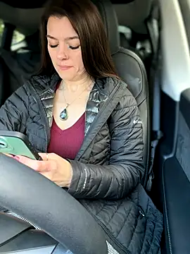 Snapshot of LadyLena1 chatting on 17, 11, 2025 LadyLena1 online show from 17, 11, 2025