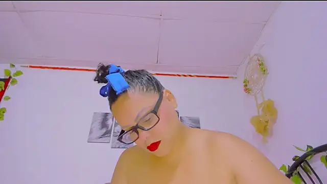 Alhelqueen online show from 8, 3, 2025