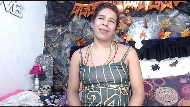 Snapshot of DesireDirtyTS__ chatting on 6, 10, 2025 DesireDirtyTS   online show from 6, 10, 2025