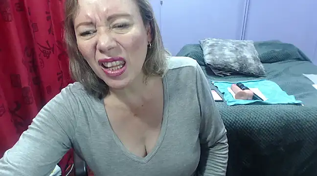 Snapshot of BRENDA_SEXY69 chatting on 19, 3, 2025 BRENDA SEXY69 online show from 19, 3, 2025