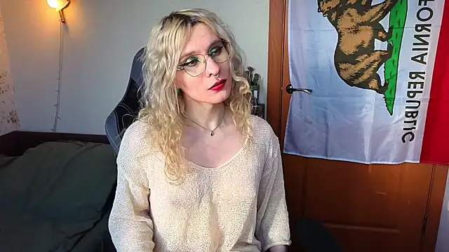 Snapshot of Lori_Myaf chatting on 5, 2, 2026 Lori Myaf online show from 5, 2, 2026