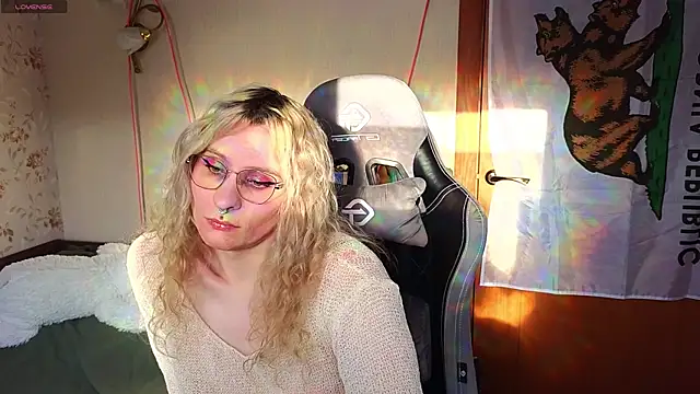 Snapshot of Lori_Myaf chatting on 24, 2, 2026 Lori Myaf online show from 24, 2, 2026