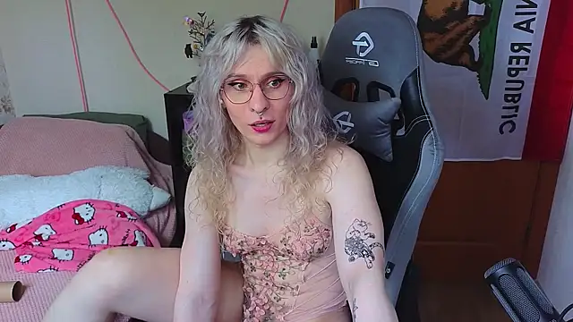 Lori Myaf online show from 18, 5, 2026
