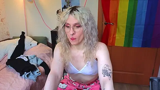 Lori Myaf online show from 28, 5, 2026