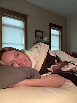 ItsDanniG online show from 14, 12, 2024