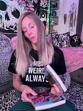 ItsDanniG online show from 14, 1, 2025