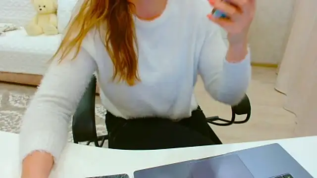 EveLove33 online show from 13, 2, 2026