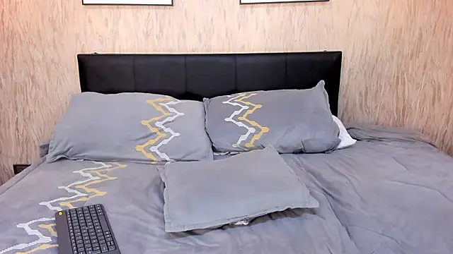 JulietaHazze online show from 25, 2, 2025