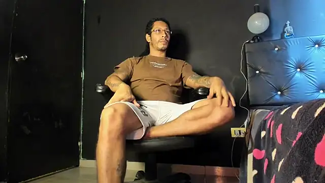 FuckHardlove online show from 9, 6, 2026
