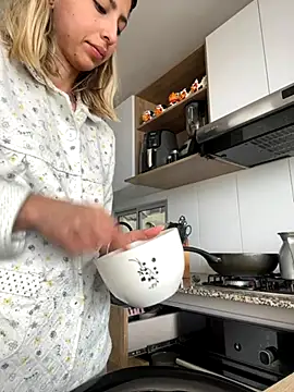 Ameellie online show from 13, 9, 2025