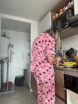 Ameellie online show from 25, 3, 2026