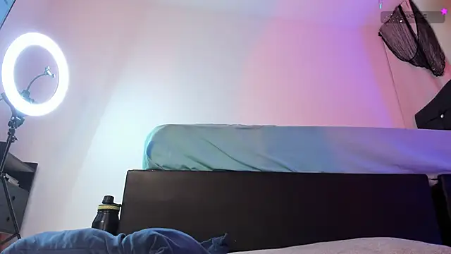 Mia depp online show from 7, 12, 2024
