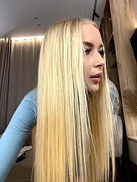 Snapshot of eva_m1racle_ chatting on 1, 10, 2025 eva m1racle online show from 1, 10, 2025