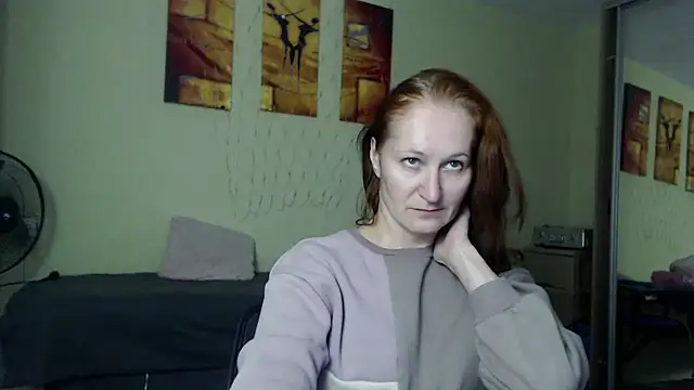 Snapshot of AmellyGrand chatting on 13, 10, 2025 AmellyGrand online show from 13, 10, 2025