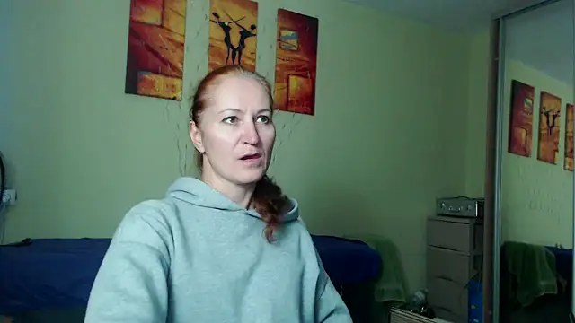 Snapshot of AmellyGrand chatting on 21, 10, 2025 AmellyGrand online show from 21, 10, 2025