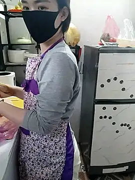 I AM NOT A SLUT online show from 24, 10, 2025