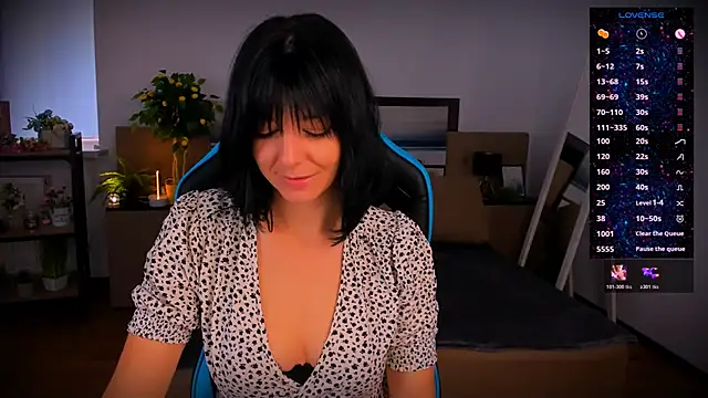 Snapshot of _Kelly__ chatting on 22, 10, 2025  Kelly   online show from 22, 10, 2025