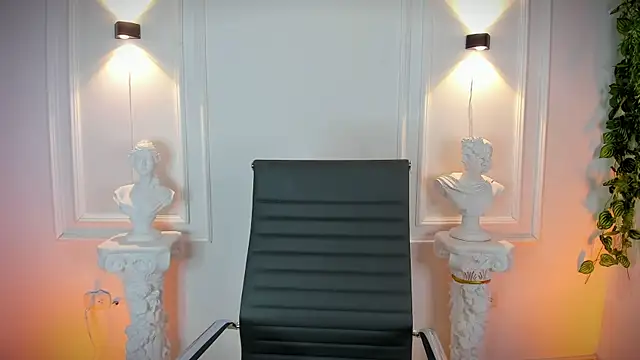 Kleeopatra  online show from 4, 12, 2024