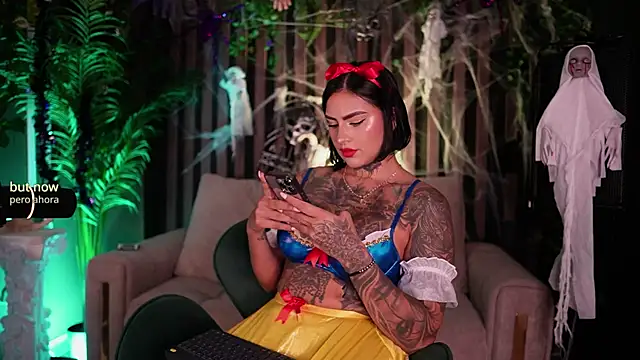 Kleeopatra  online show from 21, 10, 2025