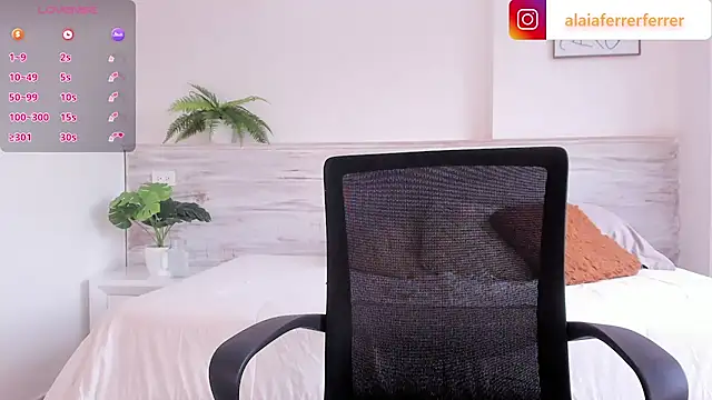 Snapshot of Alaia_Ferrer_ chatting on 9, 2, 2025 Alaia Ferrer  online show from 9, 2, 2025
