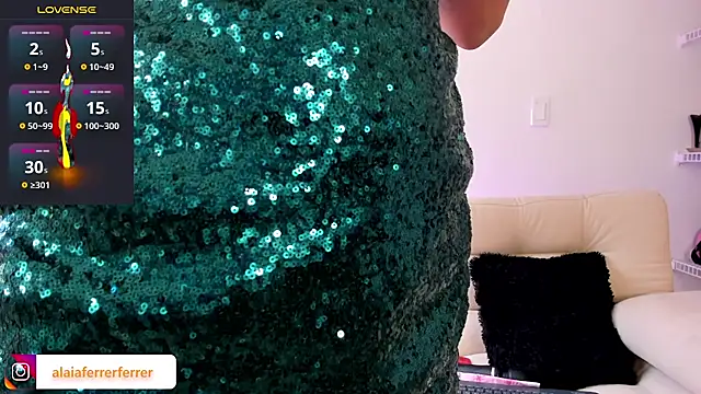 Snapshot of Alaia_Ferrer_ chatting on 2, 3, 2025 Alaia Ferrer  online show from 2, 3, 2025