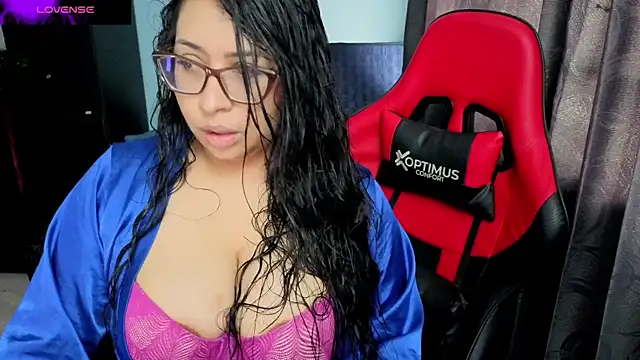 charlotee lovee69 online show from 13, 1, 2026