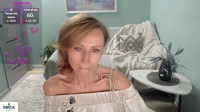 Snapshot of HornyMilf_777 chatting on 21, 5, 2026 HornyMilf 777 online show from 21, 5, 2026