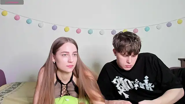 Emily and Ilumi online show from 30, 1, 2025