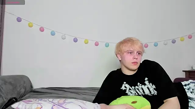 Emily and Ilumi online show from 10, 3, 2025